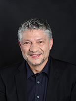 Portraitbild von Stephan Burkart