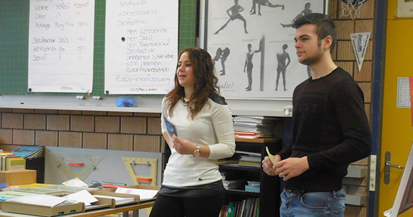 Vortrag von zwei Berufslernenden